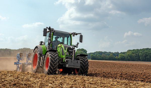 Ciągnik Fendt 500 Vario w pracy