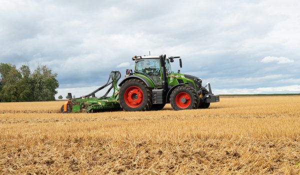 Ciągnik rolniczy Fendt 900 Vario MT