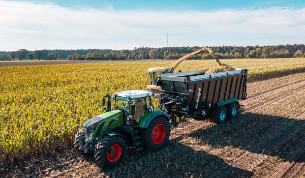 Ciągnik rolniczy Fendt 900 Vario MT