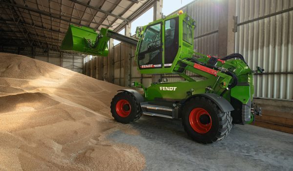 Ładowarka teleskopowa Fendt Cargo T955 - ładowanie zboża