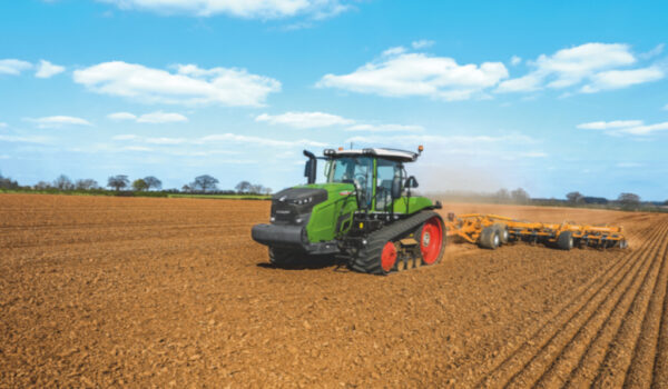 Ciągnik rolniczy Fendt 900 Vario MT